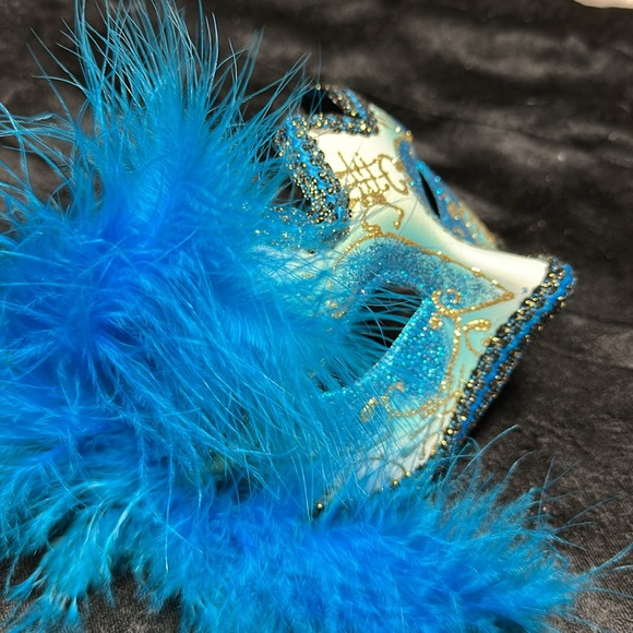 Mask - Picture 3 of 3